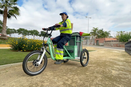 Diez triciclos eléctricos para Alcalá de Guadaíra